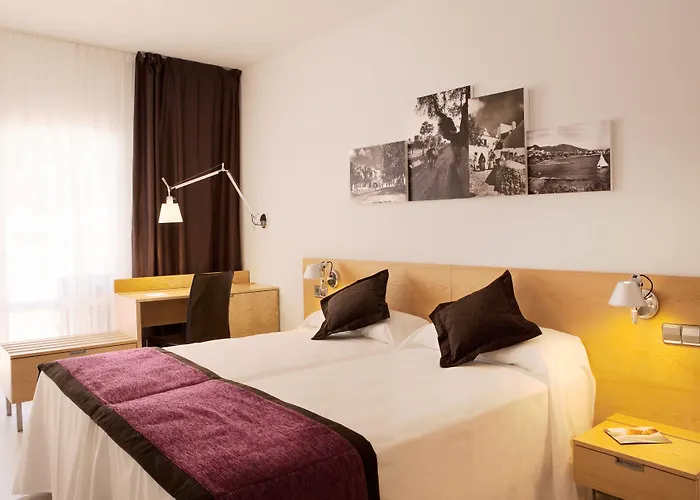 Hotel Mongibello Ibiza 5*